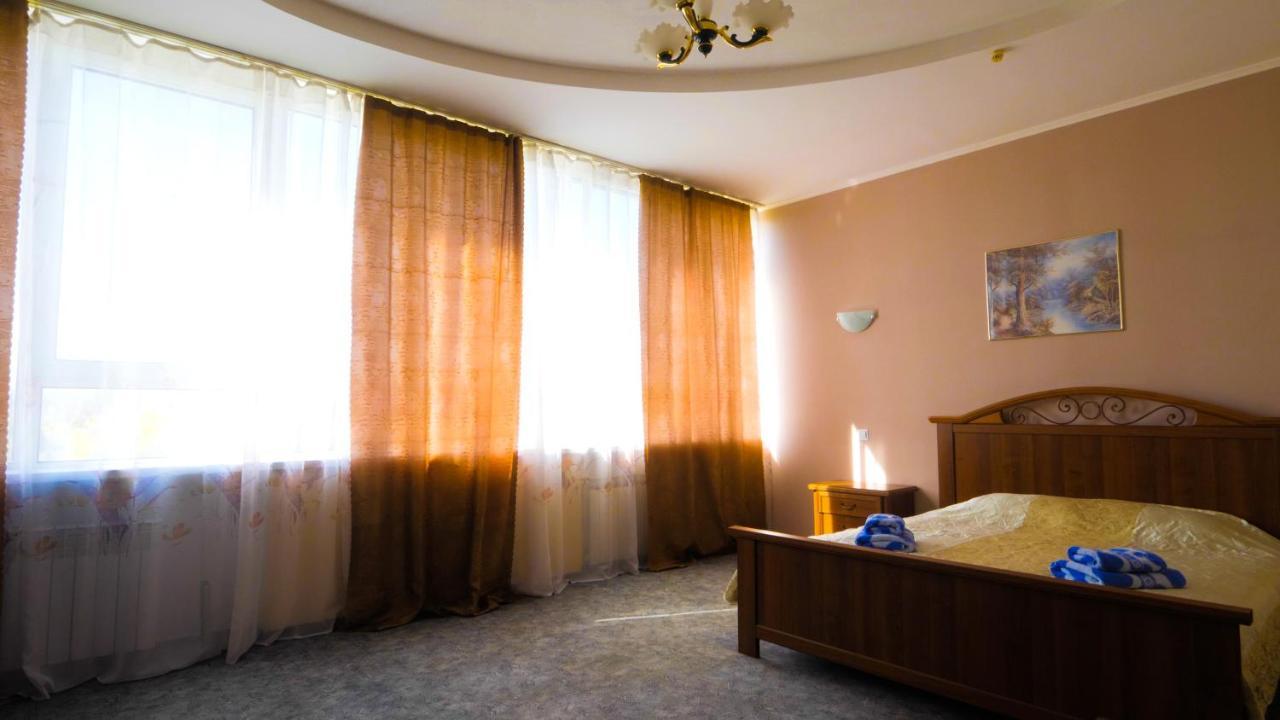 Pectoral On Khortytsia Hotel Zaporizhia Eksteriør billede