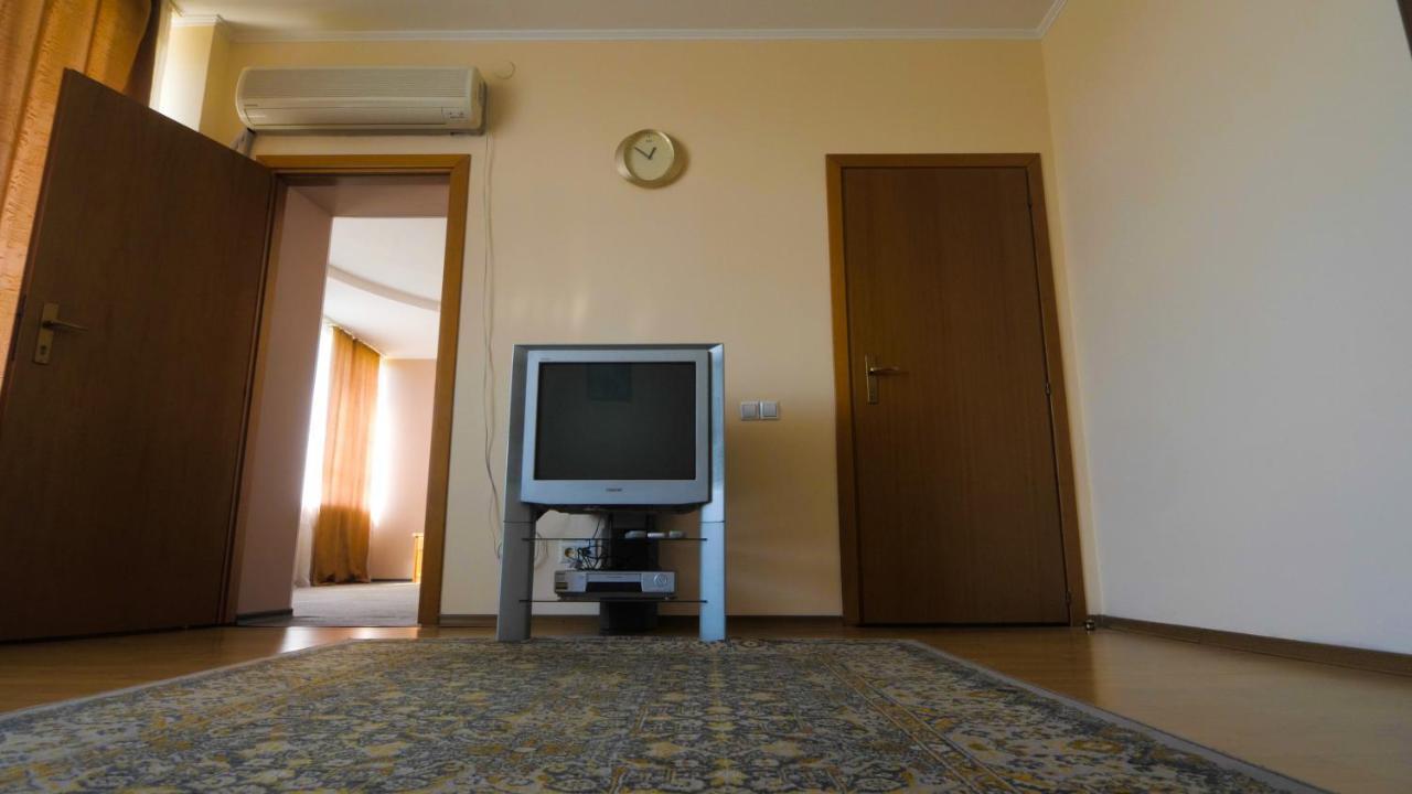Pectoral On Khortytsia Hotel Zaporizhia Eksteriør billede
